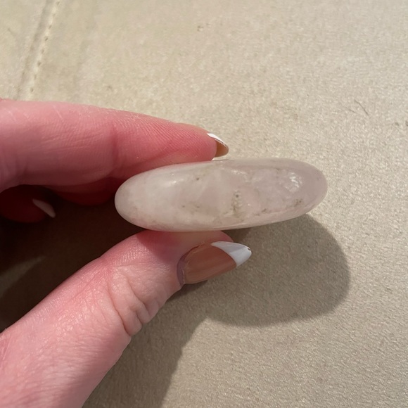 Rose Quartz Heart - Picture 3 of 4